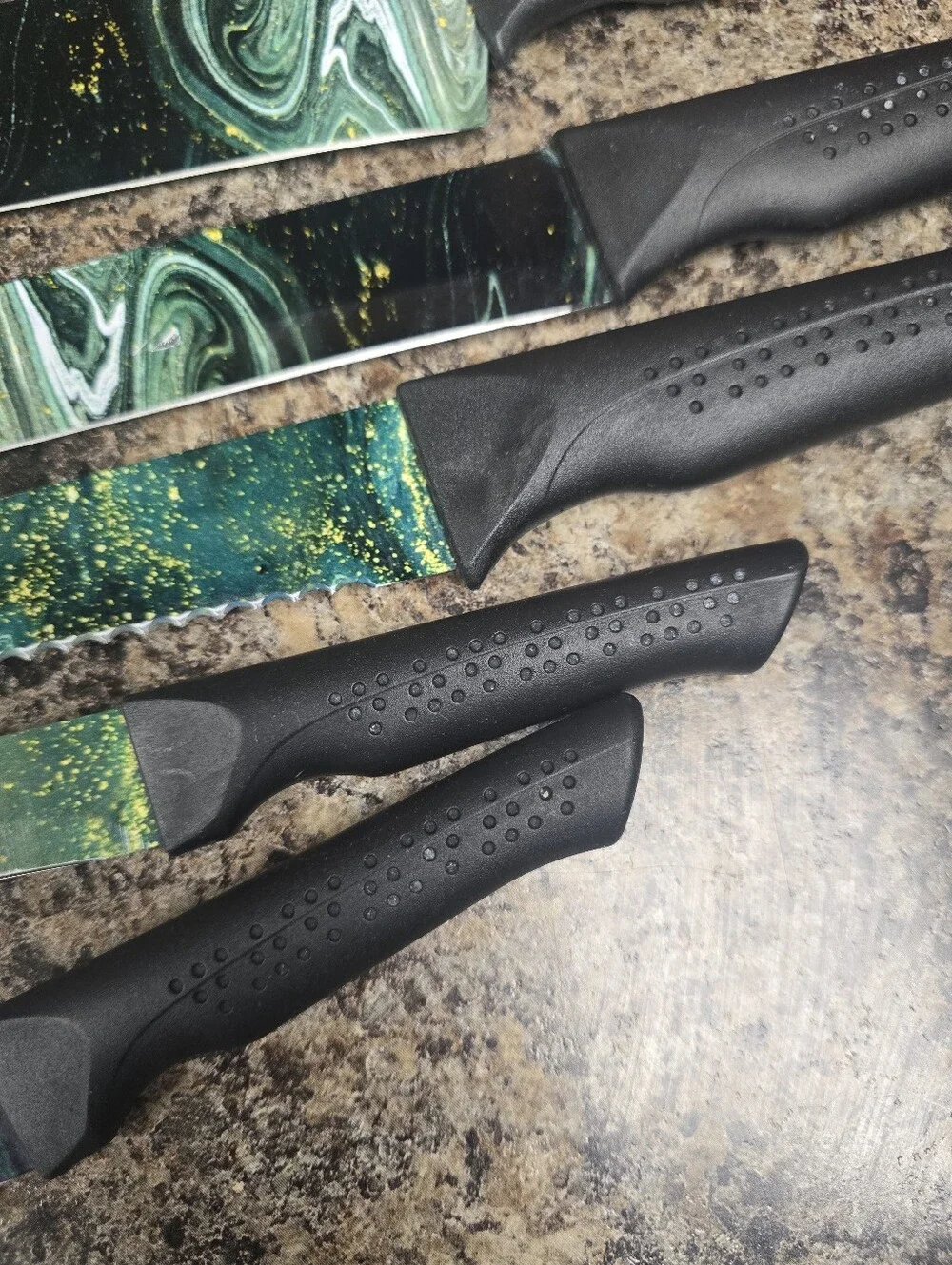 Black Multi-Piece Kitchen Knife Set with Sheaths